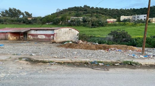 الصحفيون الشباب بثانوية عين عائشة التأهيلية في وقفة تأملية أمام مجزرة المنطقة