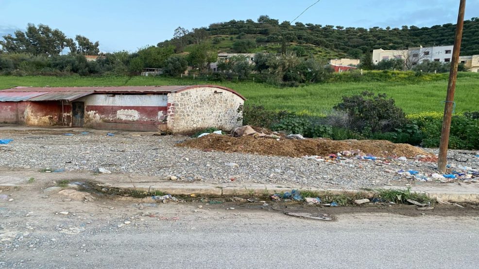 الصحفيون الشباب بثانوية عين عائشة التأهيلية في وقفة تأملية أمام مجزرة المنطقة