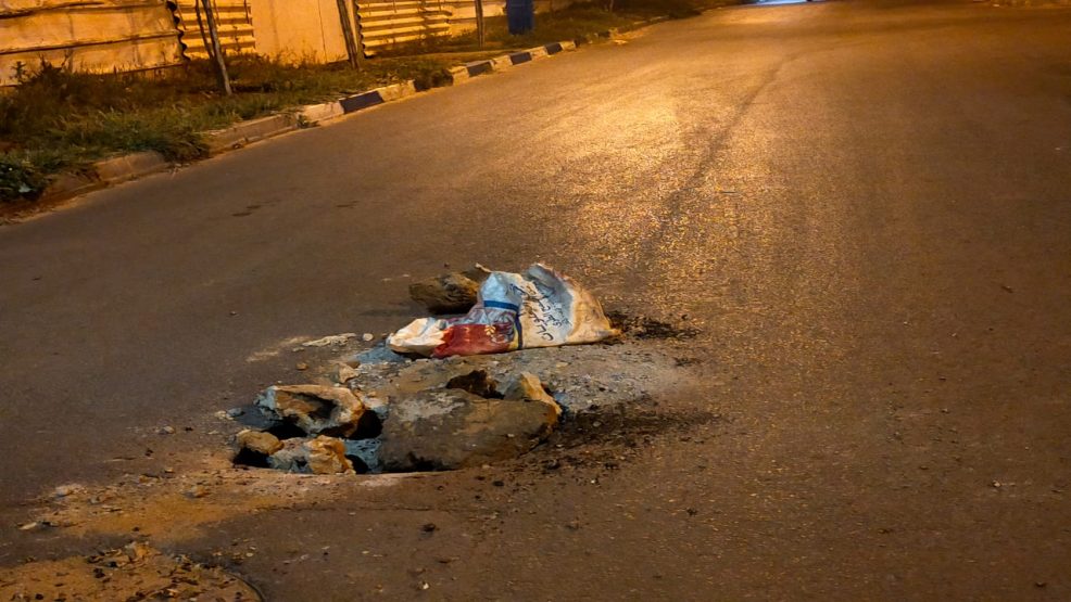 العرائش ..حفرة خطيرة قرب إقامة بن الناجي خطر يهدد سلامة المواطنين