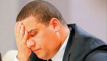محمد بودريقة يصل إلى المغرب بعد ترحيله من ألمانيا ويقضي اول ليلة بعكاشة