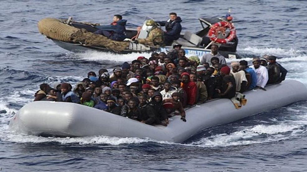 إحباط محاولة للهجرة السرية بسيدي رحال الشاطئ وتوقيف 14 شخصًا بينهم قاصرون