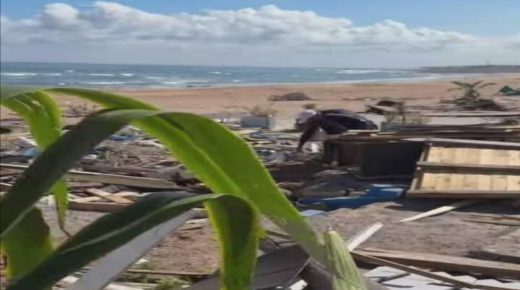 حملة تحرير الملك البحري بسواحل دار بوعزة بإشراف السلطات المحلية وبتعليمات عامل عمالة النواصر