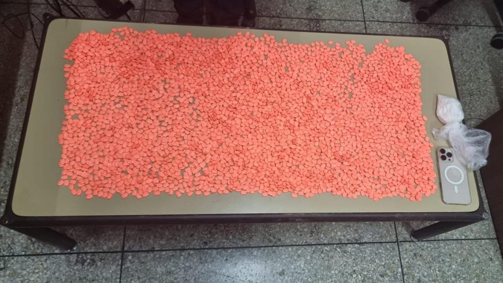 الدار البيضاء..توقيف مبحوث عنه وبحوزته4400قرص إكستازي و77 غرام كوكايين