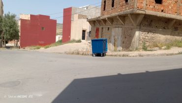 شركة النظافة تطلق حملة توزيع حاويات جديدة بعدد من أحياء مدينة تازة