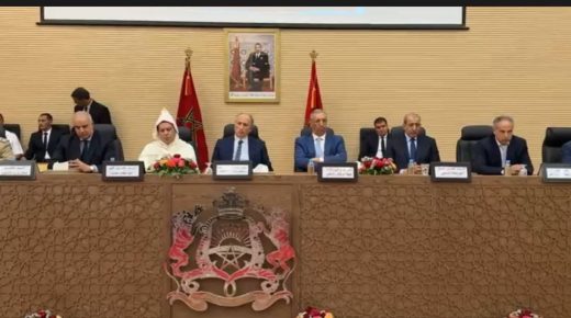 سعد برادة وزير التربية الوطنية يُشرف على تنصيب عبد المومن طالب عاملاً جديداً على إقليم اليوسفية