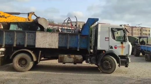 حملة لتحرير الملك العمومي تعيد النظام إلى شوارع سيدي رحال الشاطئ استعداداً للموسم الصيفي