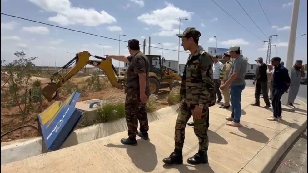حملة جديدة لتحرير الملك العمومي بحد السوالم تُسفر عن إزالة لوحات إشهارية وحجز خيام عشوائية