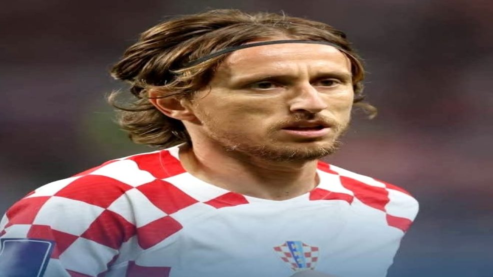 لوكا مودريتش إلى ميلان: فصل جديد لأسطورة كرواتيا في سان سيرو
