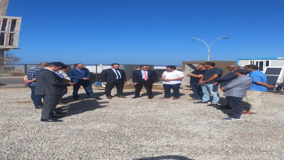 عامل إقليم الناظور ورئيس مجلس جهة الشرق يطلعان على سير ورش بناء المركب الثقافي للناظور