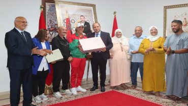 عامل اليوسفية يستقبل بطل رياضة التانكسودو حكيم دليلي