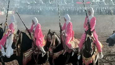 المرأة الفارسة تضيء موسم مولاي عبد الله أمغار