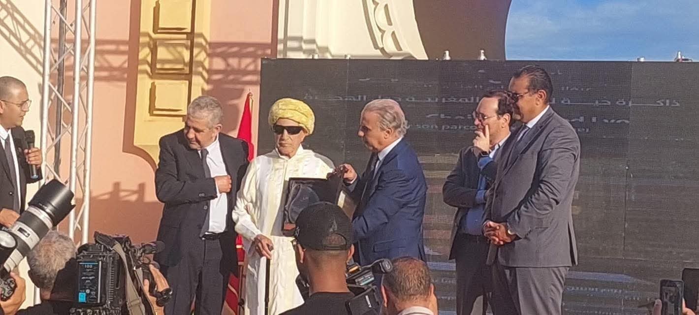 تكريم رمز الأغنية البدوية الشيخ احمد ليو بفضاء المارينا بالسعيدية