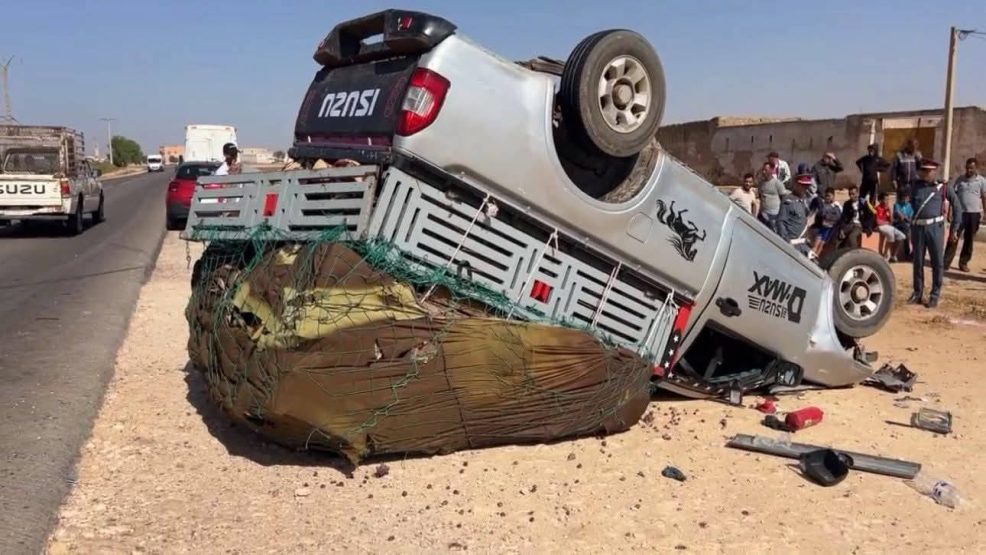 انقلاب سيارة محملة بالعنب قرب جمعة اسحيم وإصابة شخصين