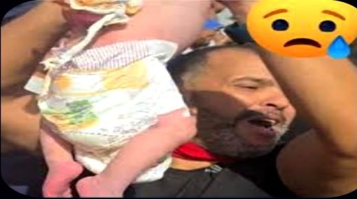 “طفلة في حضن الاحتجاج.. حين يصبح الجسد لافتة” أكادير: تحتج بصمت الطفولة