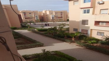 مراكش ..حملة نظافة بإقامة سلمى 2 زهور تاركة تحث شعار “من اجل بيئة نظيفة وصحية “