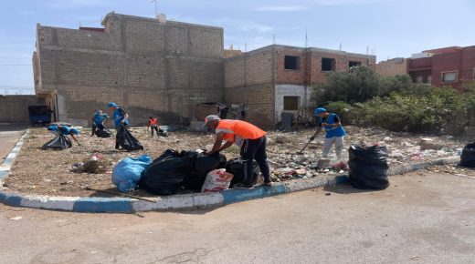 سيدي رحال الشاطىء ..حملة بيئية مشتركة لتحسين جمالية حي التنمية 70 وتعزيز الوعي البيئي