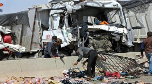 سيدي قاسم .. مصرع 9 أشخاص في حادثة سير خطـ.يـرة