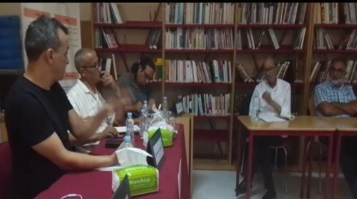 النادي الفني المراكشي كوميديا يفتتح موسمه المسرحي بندوة ناجحة حول المسرح والتجربة النقابية بالمغرب
