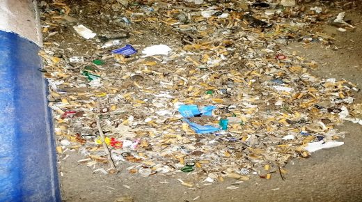 الجديدة..انتشار أعقاب السجائر يشوه جمالية منتجع سيدي بوزيد