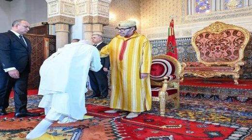 جلالة الملك يستقبل الولاة والعمال الجدد المعينين بالإدارة الترابية