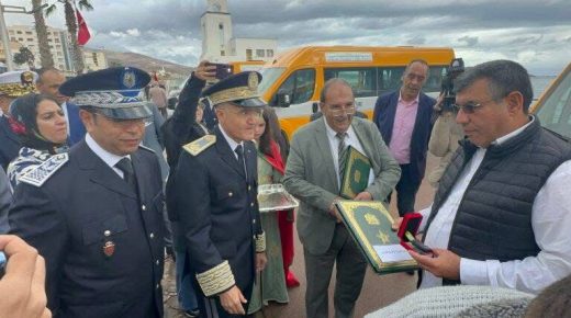 الناظور.. توزيع خمس حافلات جديدة للنقل المدرسي في الذكرى 70 لعيد الاستقلال