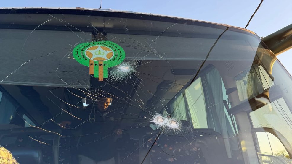 أبي الجعد..حافلة فريق كرة القدم  تتعرض للرشق بالحجارة عند مخرج مدينة بني ملال