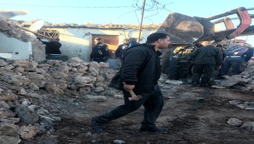 حملة لهدم البنايات المهجورة بالسوالم الطريفية حفاظاً على النظام العام وسلامة السكان