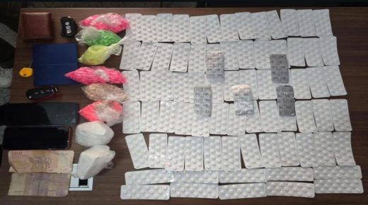 مكناس..توقيف ستة اشخاص بينهم قاصرتان متورطين بترويج المخدرات والمؤثرات العقلية