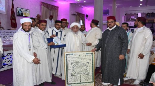 تزنيت ..تكريم العلامة الفقيه الحاج العربي العزاوي عميد مدرسة أيت امحمد