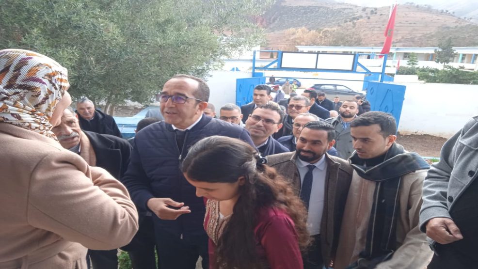 عامل إقليم الحسيمة في جولة ميدانية لتفقد أوراش تنموية بأربع جماعات قروية