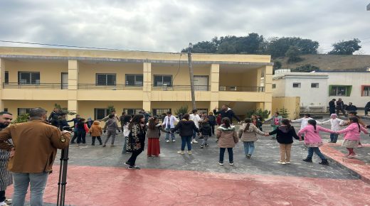 إقليم الحسيمة.. قافلة تضامنية تُنعش الحياة المدرسية وتُجسد قيم التآزر ببني بشير