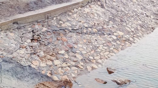 منتدى وجمعية يراسلان سلطات جهة مراكش آسفي بخصوص تشققات خطيرة بطريق قنطرة واد جمالة بسيدي شيكر