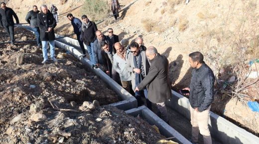 عامل إقليم جرسيف يقوم بجولة ميدانية لتتبع أوراش تنموية بجماعة الصباب