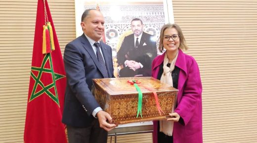 عامل إقليم اليوسفية يكرّم الدكتورة إسمهان الوافي اعترافًا بمسارها العلمي المتميز
