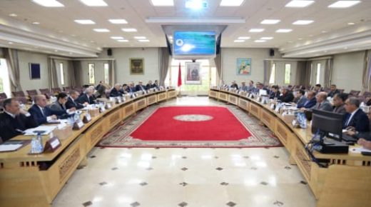 اللجنة الوطنية لليقظة لتدبير وتتبع أحداث الفيضانات تثمن عاليا التعليمات الملكية السامية بالتدخل الفوري للقوات المسلحة الملكية