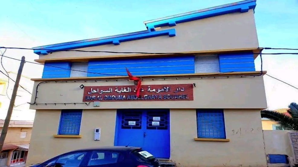 الحسيمة.. مبادرة تضامنية بإكاون لضمان سلامة الحوامل ومرضى القصور الكلوي في ظل سوء الأحوال الجوية