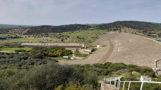 وادي لوكوس: قصة نهر جاور مدينة عبر العصور