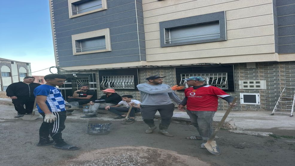 حي افزار بالحسيمة: مبادرة شبابية رائدة تجسد روح التضامن والتعاون