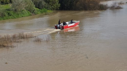 جهود متواصلة  لانتشال جثة شاب غرق في مياه واد بهت، وسط أجواء من الحزن