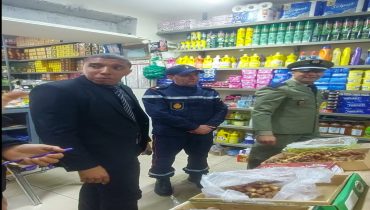 حملة مراقبة مشتركة لتشديد الرقابة على المحلات التجارية وضبط مواد غذائية فاسدة بقيادة السوالم الطريفية