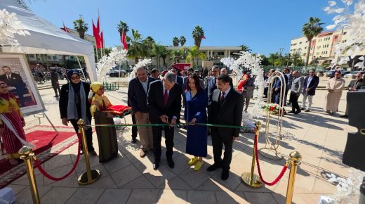 عامل إقليم سيدي سليمان يعطي انطلاقة المعرض المحلي للصناعة التقليدية