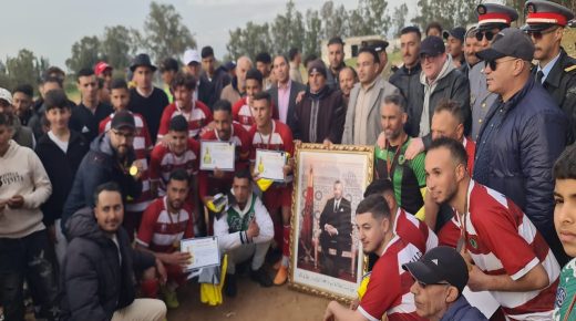 الخميسات ..اتحاد آيت يدين يتوج بلقب الدوري الرمضاني بجماعة سيدي عبد الرزاق تكريماً للراحل الغالي الشهبي