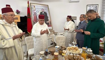الخميسات .. عامل الإقليم “عبد اللطيف النحلي” يحيي طقوس عيد الفطر باستقبال رسمي لفعاليات المنطقة