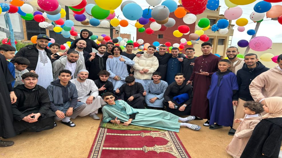 الحسيمة.. مبادرة شبابية تُحيي أجواء عيد الفطر بحي أفزار