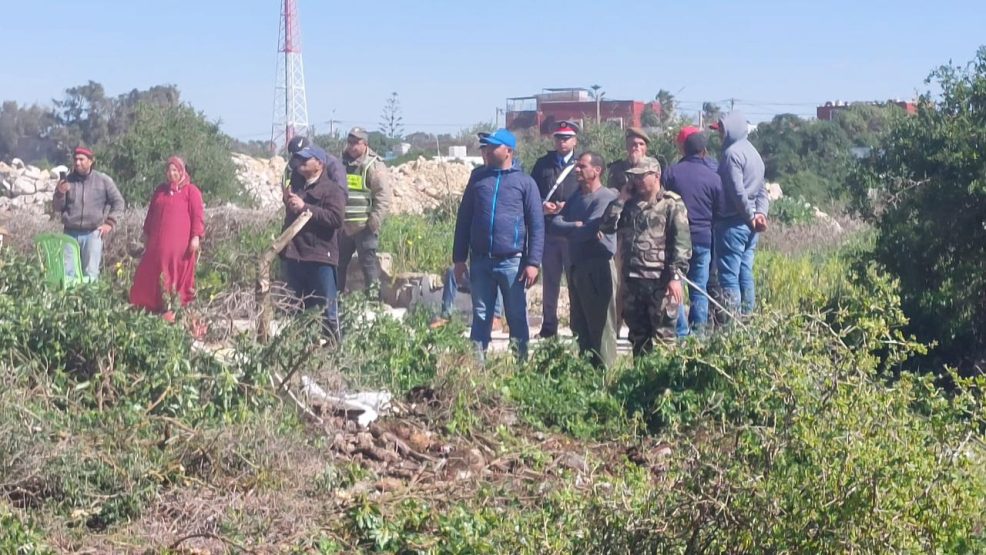 حملات هدم البنايات غير المرخصة تتواصل بالساحل الطريفية وتطال جماعة السوالم