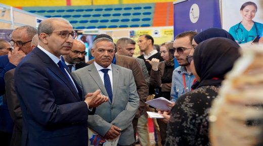 عامل إقليم اشتوكة ايت باها يفتتح فعاليات الملتقى الاقليمي للتوجيه المدرسي والجامعي والمهني