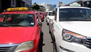 وزارة الداخلية تطلق عملية وطنية لتحديث رخص الثقة ببطاقات إلكترونية ذكية