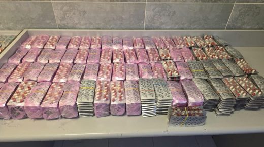 ميناء طنجة المتوسط..احباط تهريب اكثر من 17 الف قرص مخدر