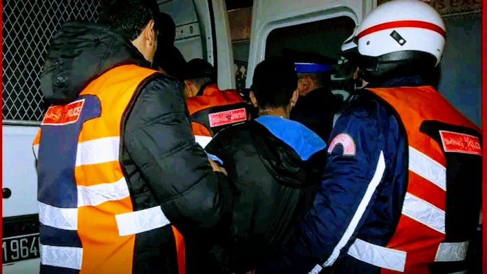 الأمن يوقف قاصرين متلبسين بمحاولة سرقة كشك بالحسيمة