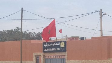 واخيرا ..جماعة سيدي شيكر تستبدل العلم الوطني بآخر يليق برمزية الوطن